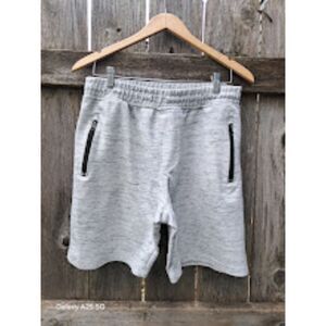 DVISION Men's XL Athletic Shorts Zip Pockets Elastic Waist 30x8